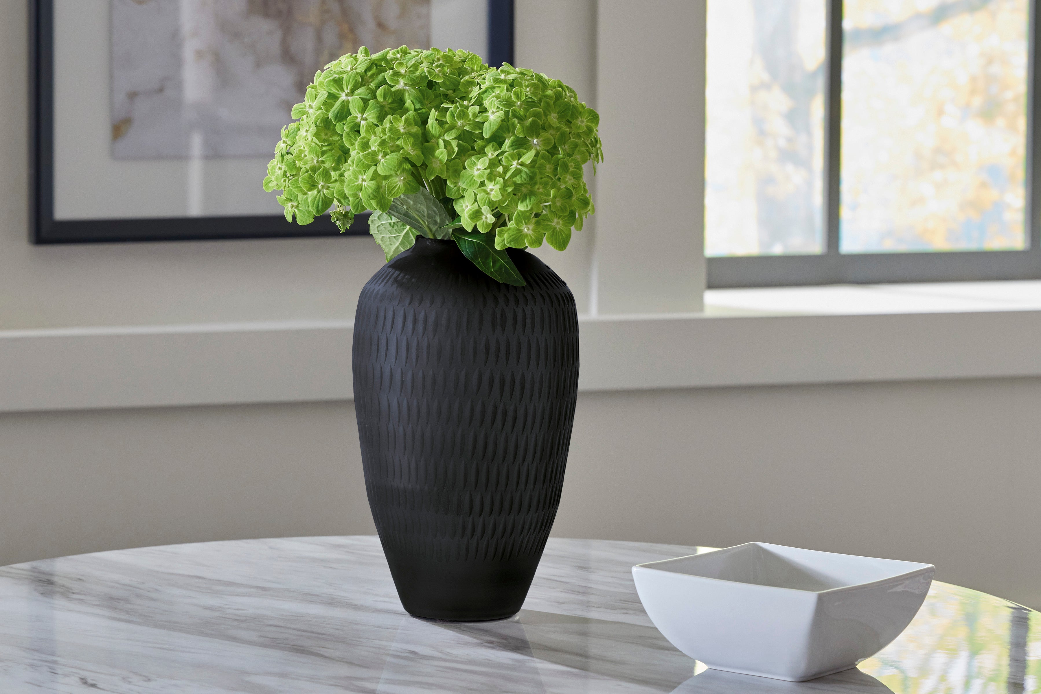 Etney Small Vase (1)