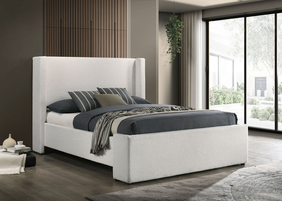 Alamosa Eastern King & Queen Bed