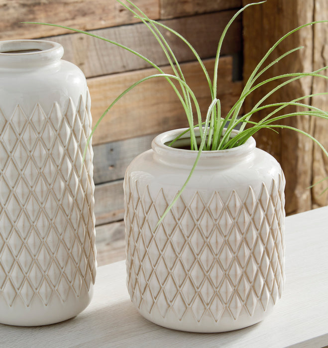 Edwinna Cream Vases (Set of 2)