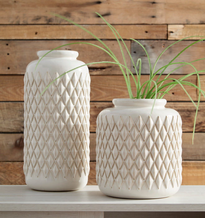 Edwinna Cream Vases (Set of 2)