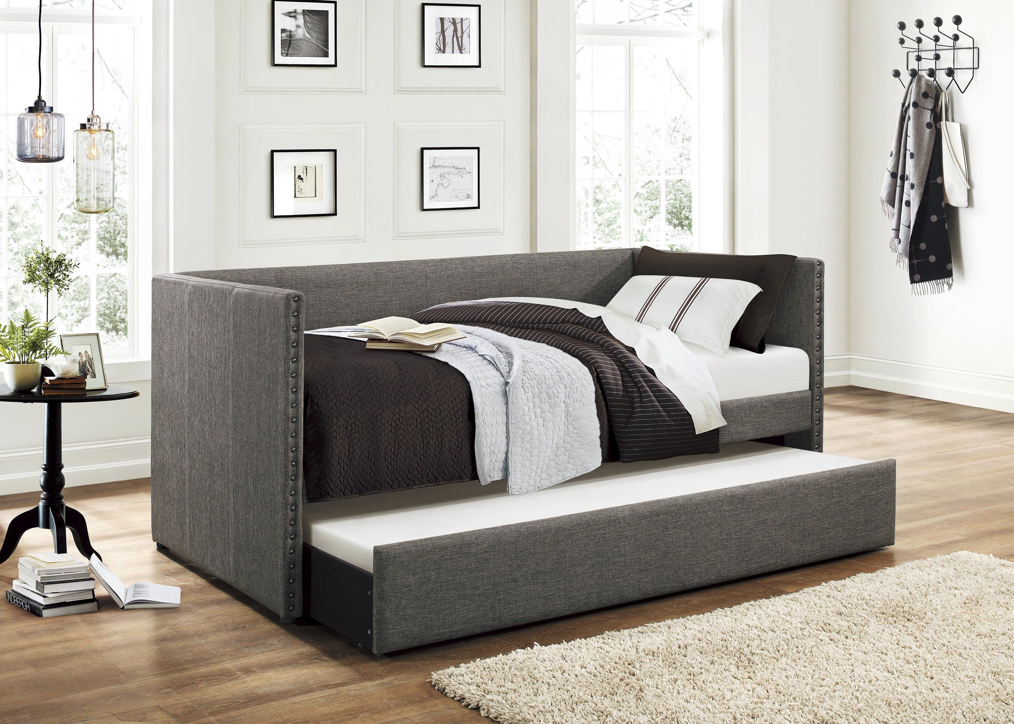 Therese Daybed in Gray